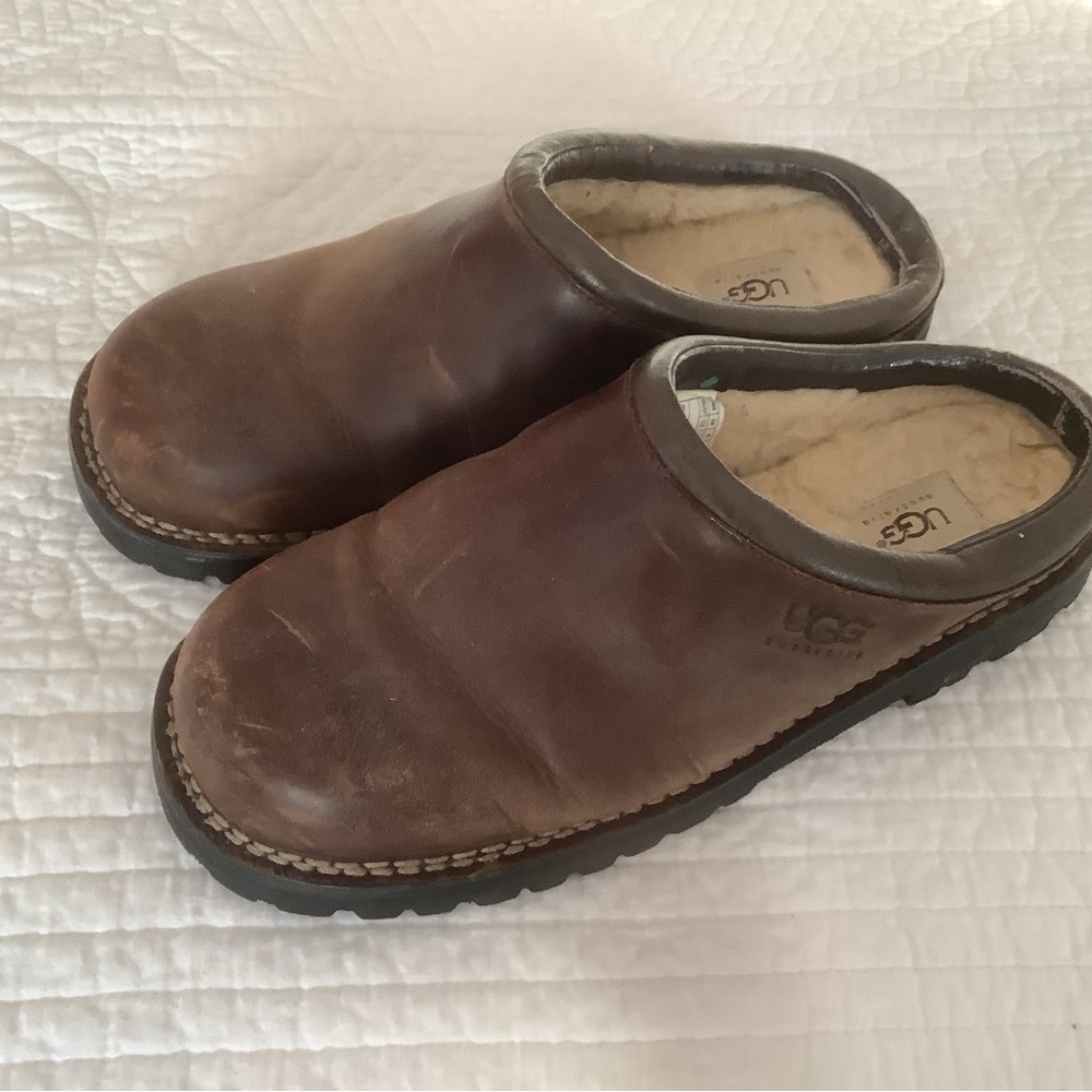 UGG leather cloggs